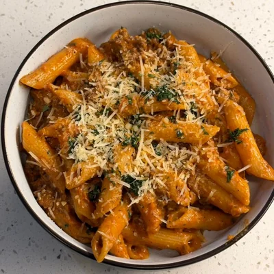 Penne with meat sauce